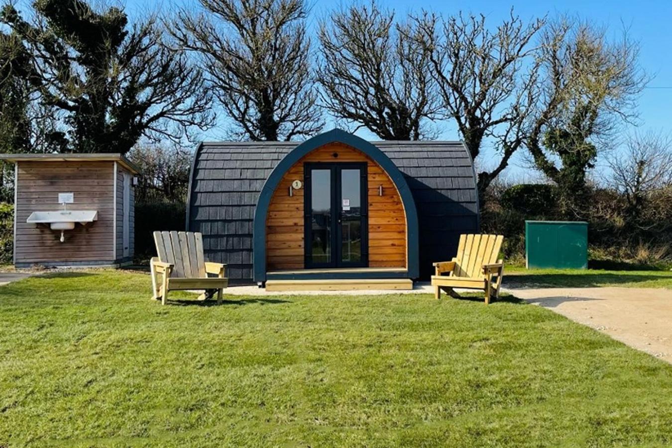 Camping Pods Trevella Holiday Park Crantock Exterior photo